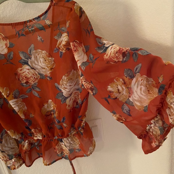 Sheer Floral Top Boot Barn - Picture 2 of 7